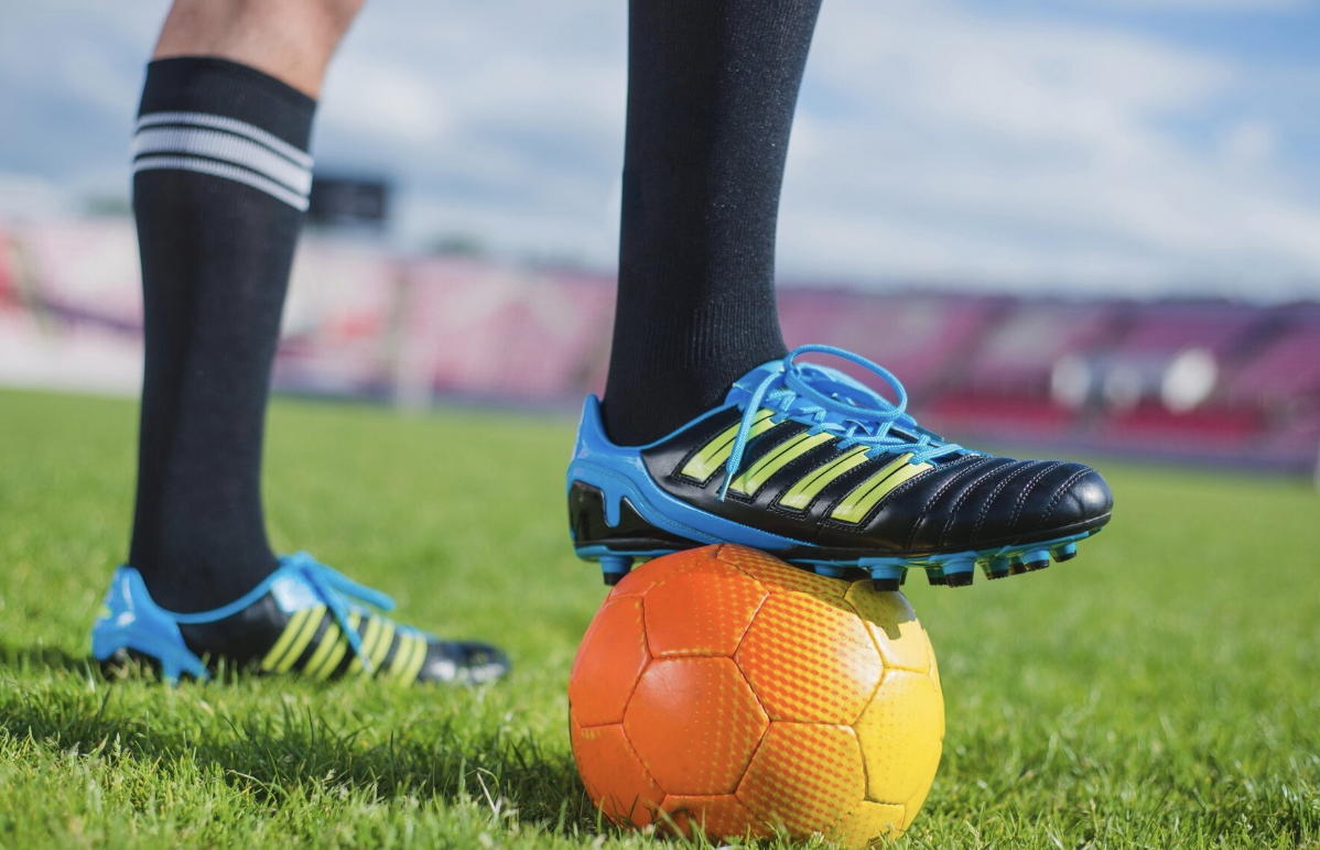 combo botines y pelota